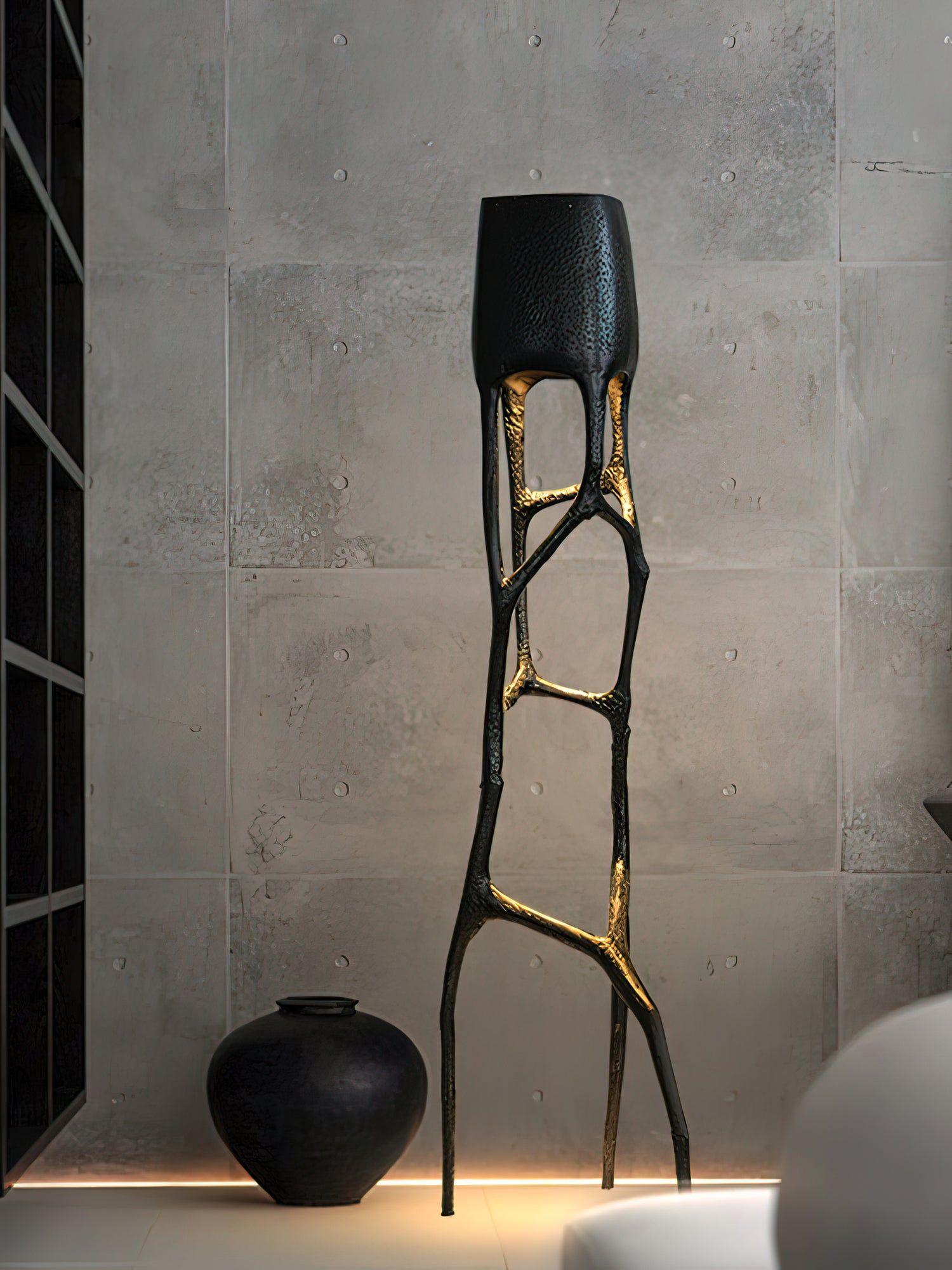 Should You Dust or Vacuum First?